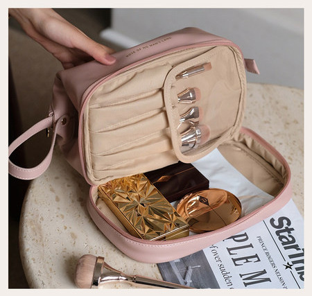 Prijenosna kožna kozmetička torbica pogodna za odlaganje šminke