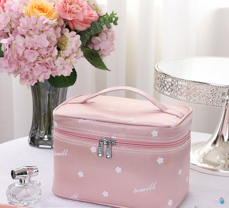 Cutie cosmetică de călătorie potrivită pentru depozitarea machiajului și articolelor de toaletă