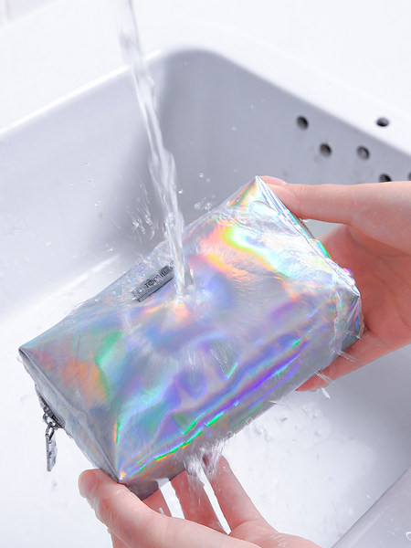 Vodootporan praktični set za šminkanje