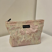 Lillemustriga kosmeetikakomplekt