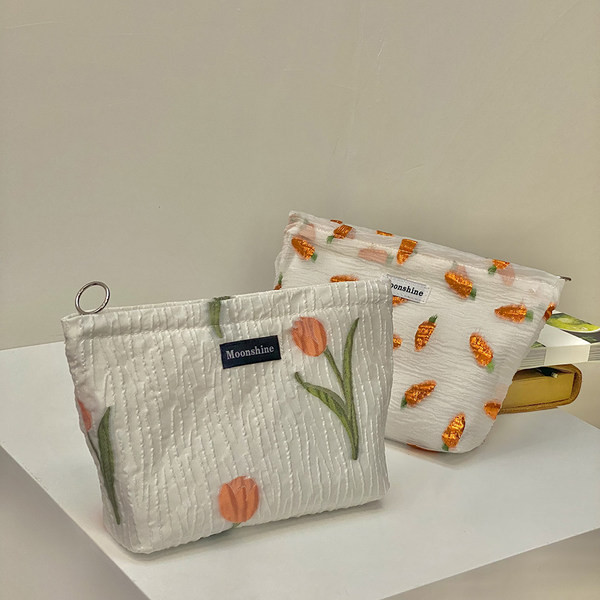 Trusa de toaleta cu imprimeu - potrivita pentru machiaj