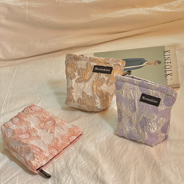 Kozmetički set za šminkanje - tri boje