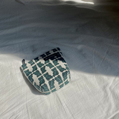 Textil piperetáska smink és piperecikkek tárolására