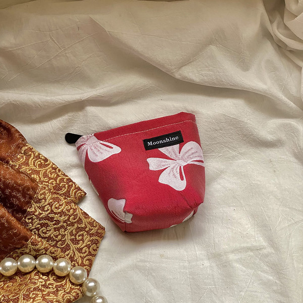 Υφασμάτινο νεσεσέρ σε δύο μεγέθη