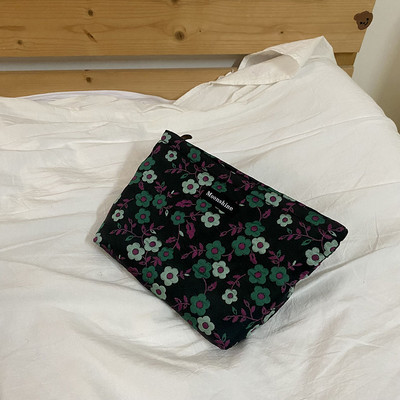 Textil színű sminkkészlet