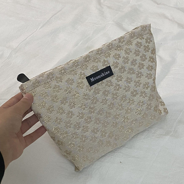 Trusa de machiaj cu model floral