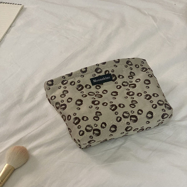 Σετ καλλυντικών και μακιγιάζ