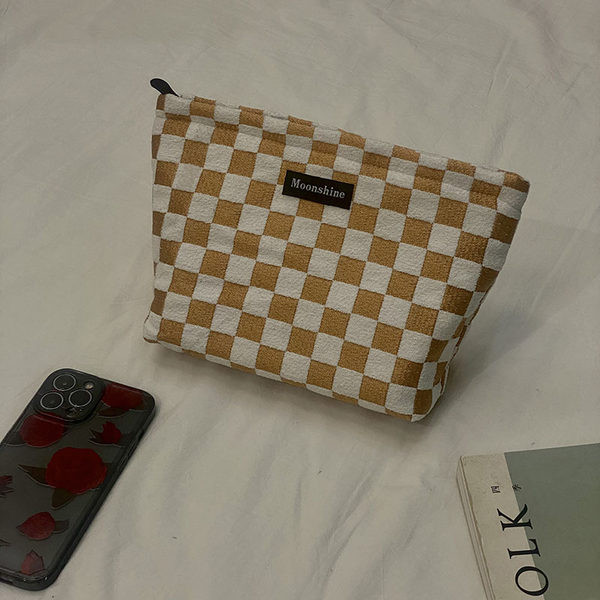 Karirani tekstilni kofer za šminku