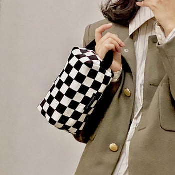 Карирана козметична чанта за гримове с дръжка
