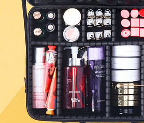 Un tip de toaletă mare pentru farduri