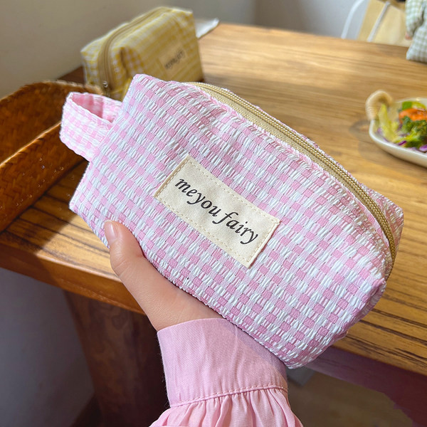 Kockás sminktároló tok