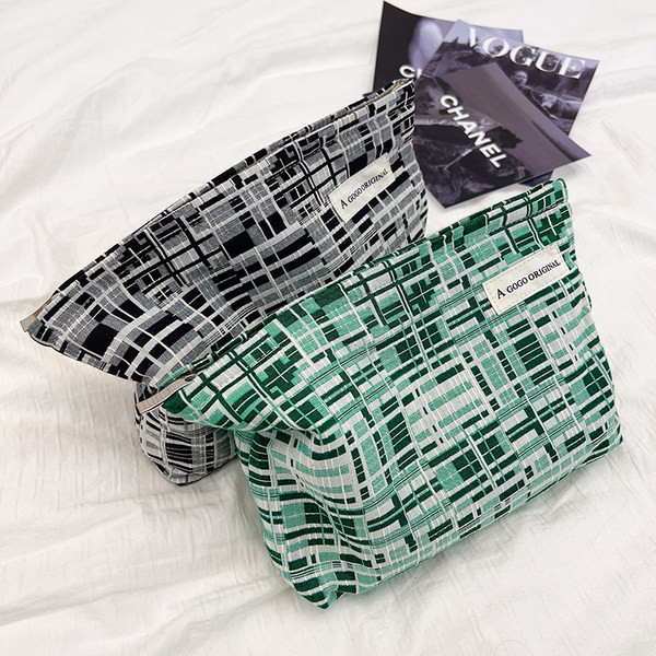 Komplet šminke s uzorkom