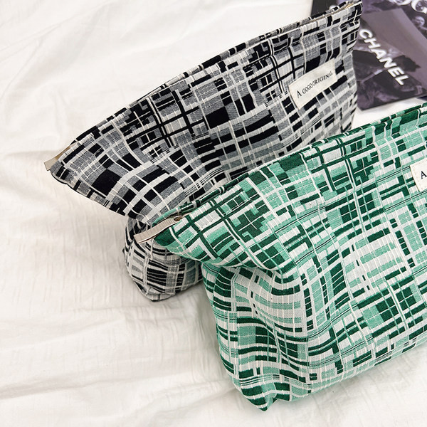 Komplet šminke s uzorkom