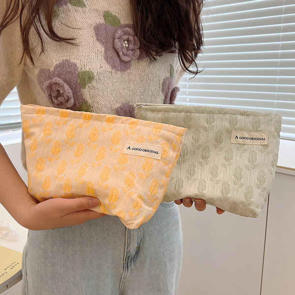 Tekstilna torbica za šminkanje s patentnim zatvaračem