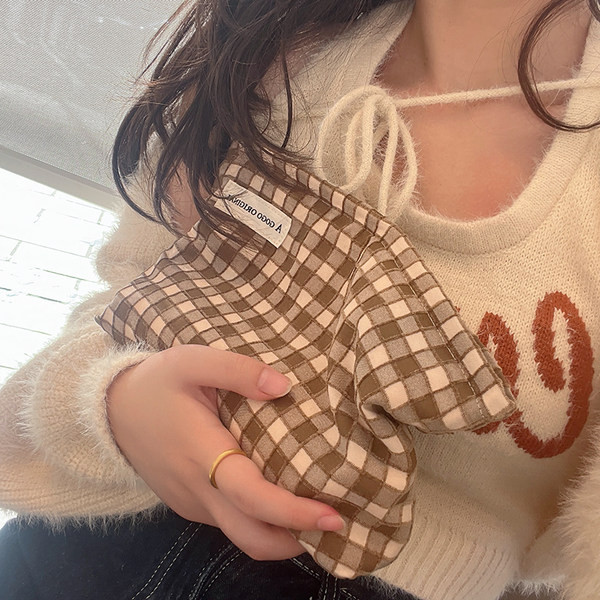 Kozmetička torbica s patentnim zatvaračem - pogodna za šminkanje