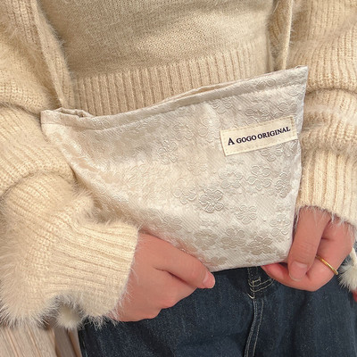 Textil sminktáska cipzárral