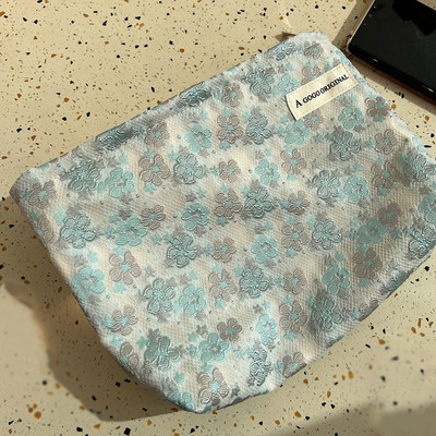Textil sminktáska cipzárral