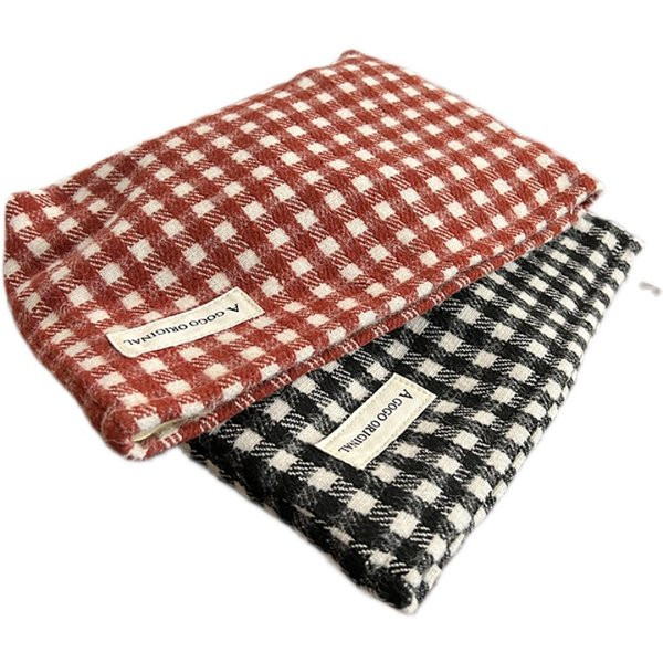 Υφασμάτινη καρό τσάντα μακιγιάζ με φερμουάρ