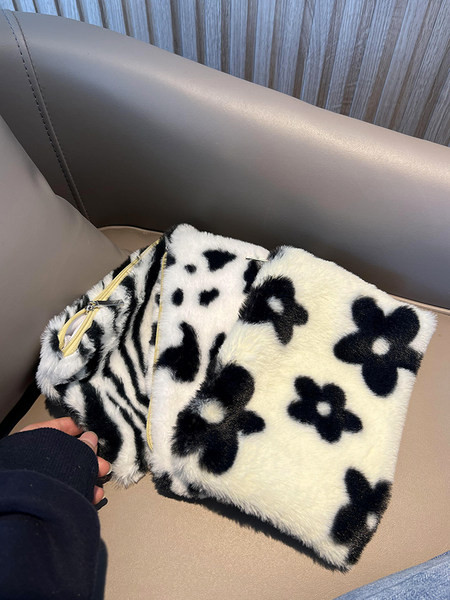 Αφράτο νεσεσέρ για καλλυντικά αξεσουάρ