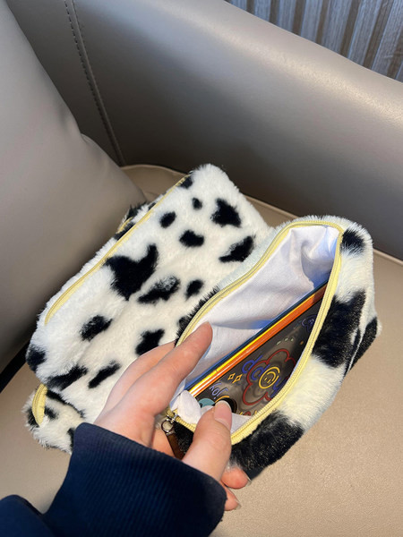 Αφράτο νεσεσέρ για καλλυντικά αξεσουάρ