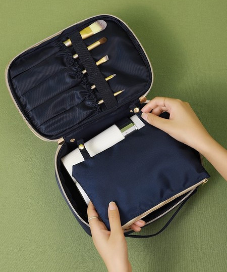 Prijenosna kozmetička torba s ručkom