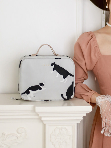 Υφασμάτινη θήκη καλλυντικών για μακιγιάζ και πινέλα