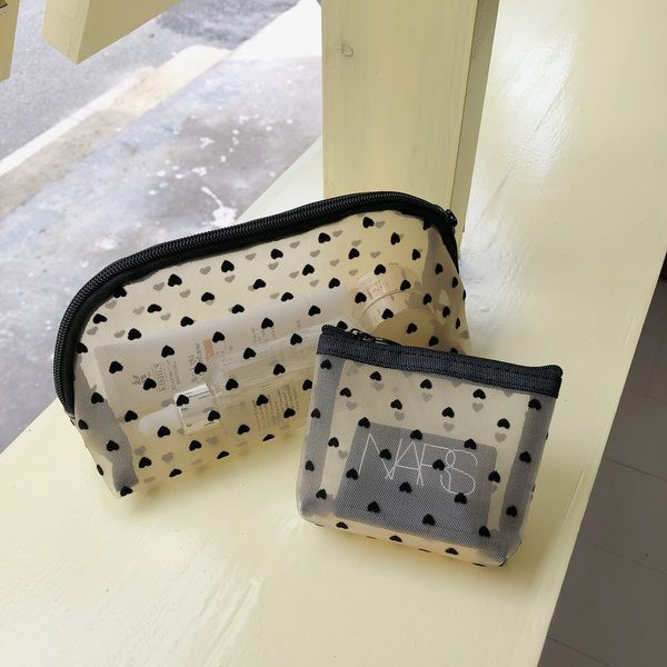 Kozmetička torbica u obliku srca