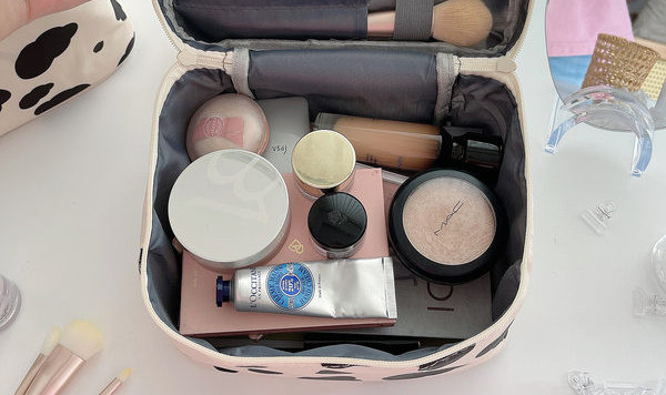 Tekstilna prijenosna kozmetička torbica za šminku