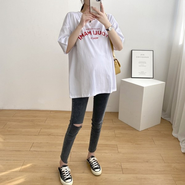 Ежедневна дамска тениска с обло деколте и къс ръкав