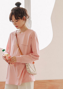 Широк модел тениска за бременни  с апликация и надпис