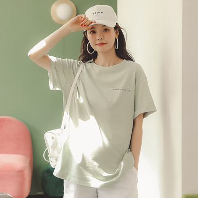 Широк модел тениска за бременни  с апликация и надпис