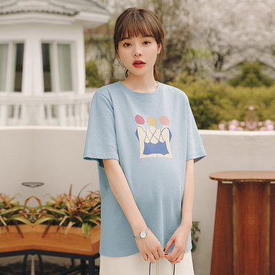 Широк модел тениска за бременни  с апликация и надпис