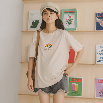 Широк модел тениска за бременни  с апликация и надпис