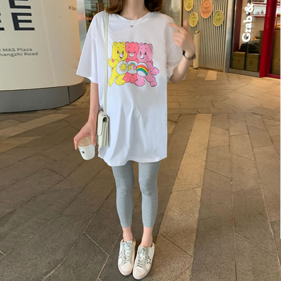 Широка памучна тениска с цветна щампа