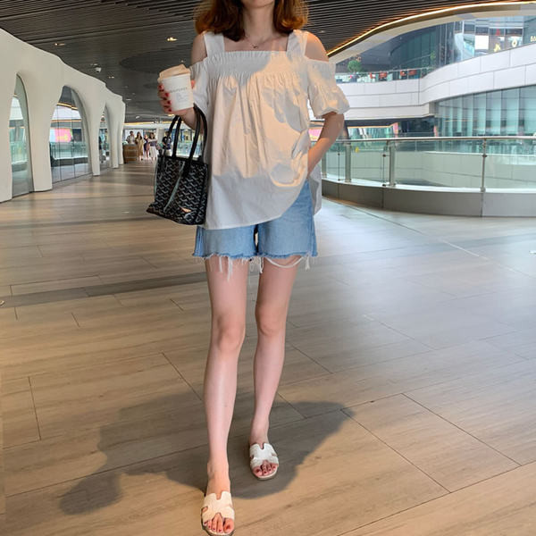 Разкроен потник с къдри за бременни