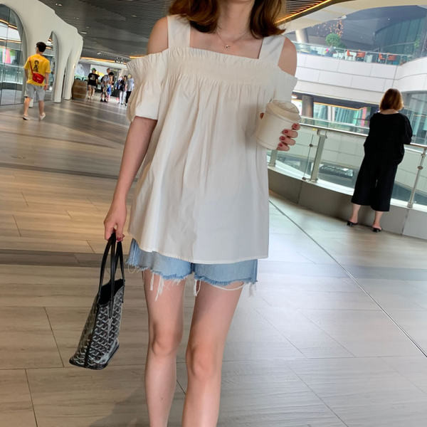 Разкроен потник с къдри за бременни