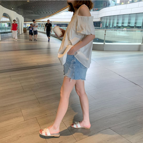 Разкроен потник с къдри за бременни