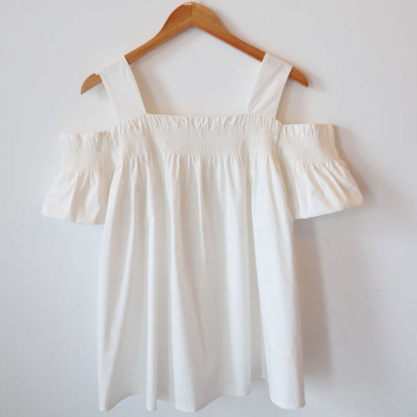 Разкроен потник с къдри за бременни