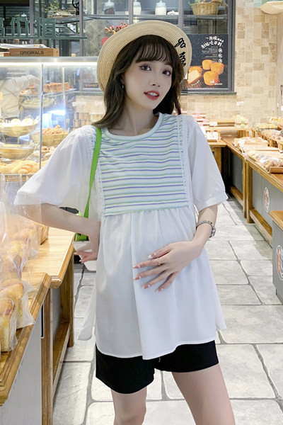 Раирана блуза с къс ръкав за бременни 