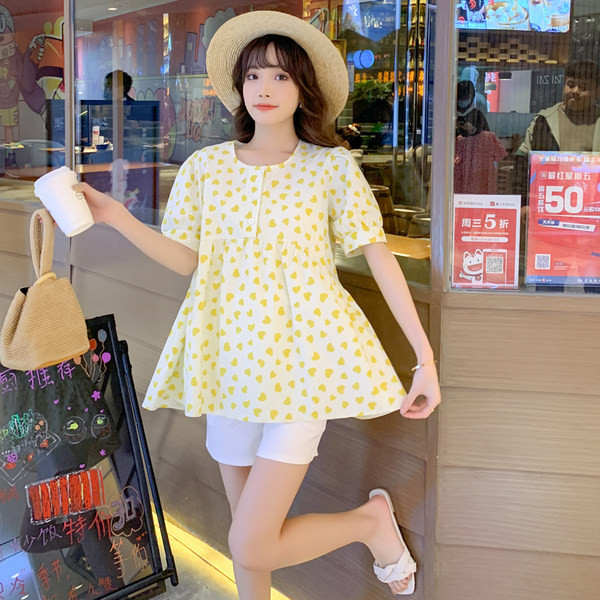 Лятна свободна блуза с къс ръкав и апликация за бременни