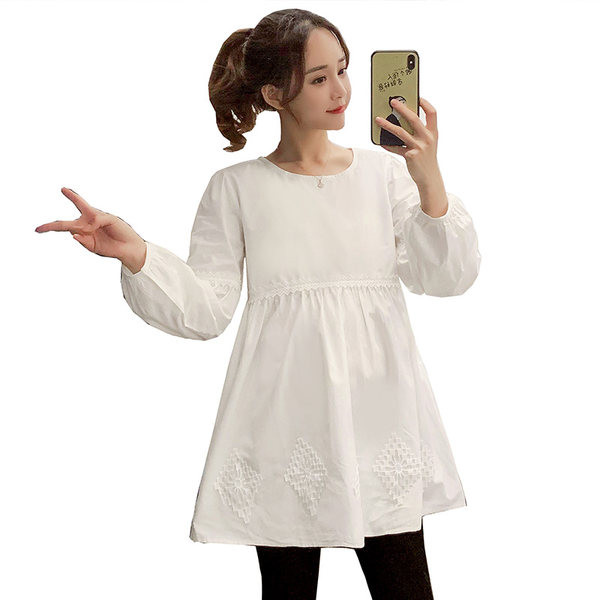 Дамска туника с бродерия разкроен модел за бременни