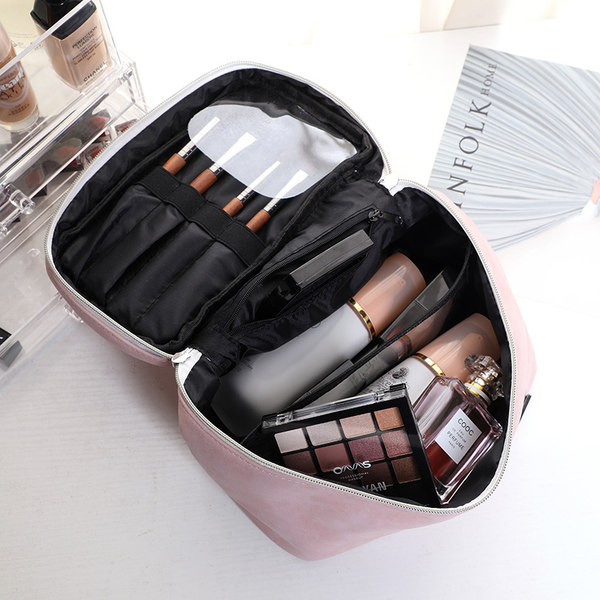 Козметична чанта с дръжка -подходяща за гримове