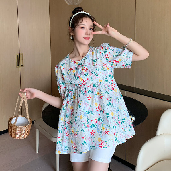 Разкроена туника с флорален десен за бременни