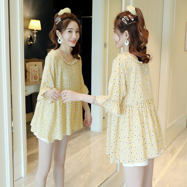 Лятна блуза с 3/4 ръкав за бременни и флорални мотиви