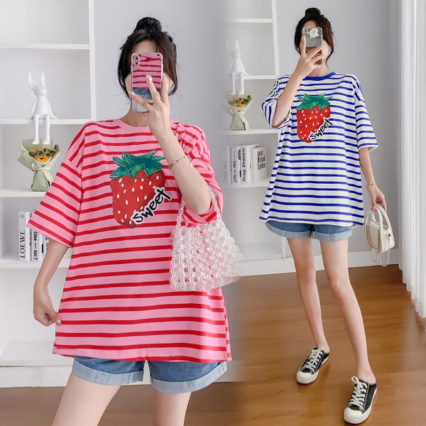 Раирана дамска тениска с къс ръкав за бременни