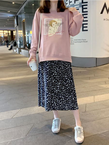 Пролетна дълга пола с флорални мотиви за бременни жени