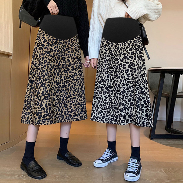 Широка пола за бременни с животински принт