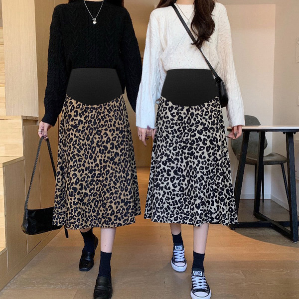 Широка пола за бременни с животински принт