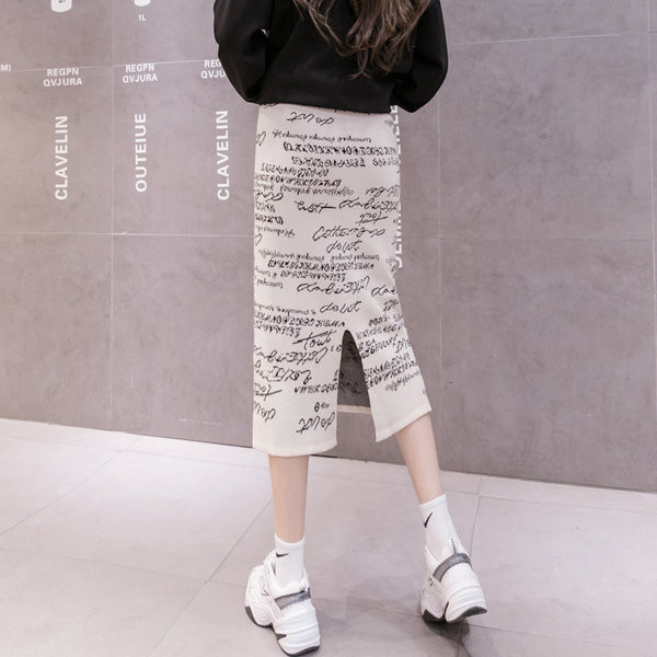 Ежедневна дамска пола с надпис 