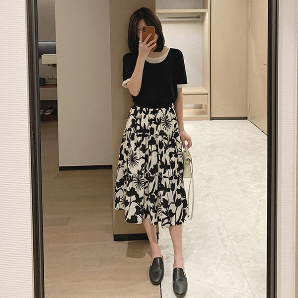 Разкроена пола с флорален десен за бременни